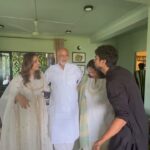 Huma Qureshi Instagram – The annual Eid photo of the Qureshi’s.. 
Slide 2 .. mom and dad with their favourite child 
Slide 3 … the madness behind that perfect family shot #EidMubarak #pyaar #blessed #duas #love 🧿 🤍😂❤️😇🌙🧿
