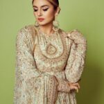 Huma Qureshi Instagram – मुझसे पहली सी मुहब्बत मेरी महबूब न माँग….. 

Outfit @anamikakhanna.in 
Jewelry @razwada.jewels 
Styling @who_wore_what_when 
Photos @shauryakandwal
Hair and Makeup 
@annieemakesart
@nandanisandha_