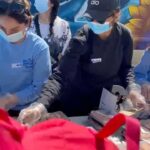 Huma Qureshi Instagram – Woke up today to go distribute 600 hot meals in Downtown LA .. My love and support to the hard working and dedicated team at @thegoodkarmala and @styledbyambika for doing the amazing work that they are doing feeding the homeless. To all my friends in LA and United States please support them with your time and resources.. this is a solid bunch of people doing some amazing work ❤️🧿✌🏻🙏🏻😇 #goodkarma #ramadankareem