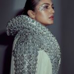 Huma Qureshi Instagram – Touched by some random Moonbeams 🌙 @abujanisandeepkhosla @who_wore_what_when @ajayvrao721 @rakshandairanimakeupandhair