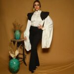 Huma Qureshi Instagram – Playing it Hot / Cold … 

Outfit : @renasci.in 
Earrings : @schiaparelli
Rings : @shoplune
Shoes : @gianvitorossi
Styled by : @namitaalexander 
Assisted by : @simrannakraa
Photographer : @chitrdev.in

Makeup @ajayvrao721 
Hair @rakshandairanimakeupandhair