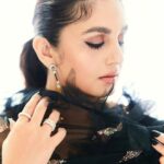 Huma Qureshi Instagram - Black Swan 🦢 Saree - @abujanisandeepkhosla Jewellery- @karishma.joolry Bag - @therightsided Makeup - @ajayvrao721 Hair - @rakshandairanimakeupandhair Styled by - @who_wore_what_when Photography - @rohnpingalay