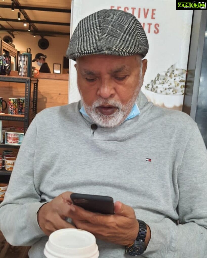 Huma Qureshi Instagram - My Daddy Is the Bestest 🤍 No one like you .. to love me , protect me , fight for me , understand me … I look upto everyday my hero … And I know that you are cheering for me always the loudest !! Wanting me to be the best that I can be… Unconditional Love and Unwavering Faith…. Papa Ki Pari #fathersday