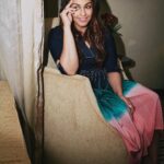 Huma Qureshi Instagram - A LOVE BIRD in motion 🦅 Dress: @lovebirds.studio Shoes: @zara Jewellery: @shoplune Styled by: @dhruvadityadave Assisted by: @rhoehan Hair by: @rakshandairanimakeupandhair Make up by: @ajayvrao721 Shot by: @leroifoto