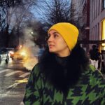 Huma Qureshi Instagram - My so chic yet kinda homeless look for Xmas 🎄 #newyork #photodump photo credit @vivek.daschaudhary