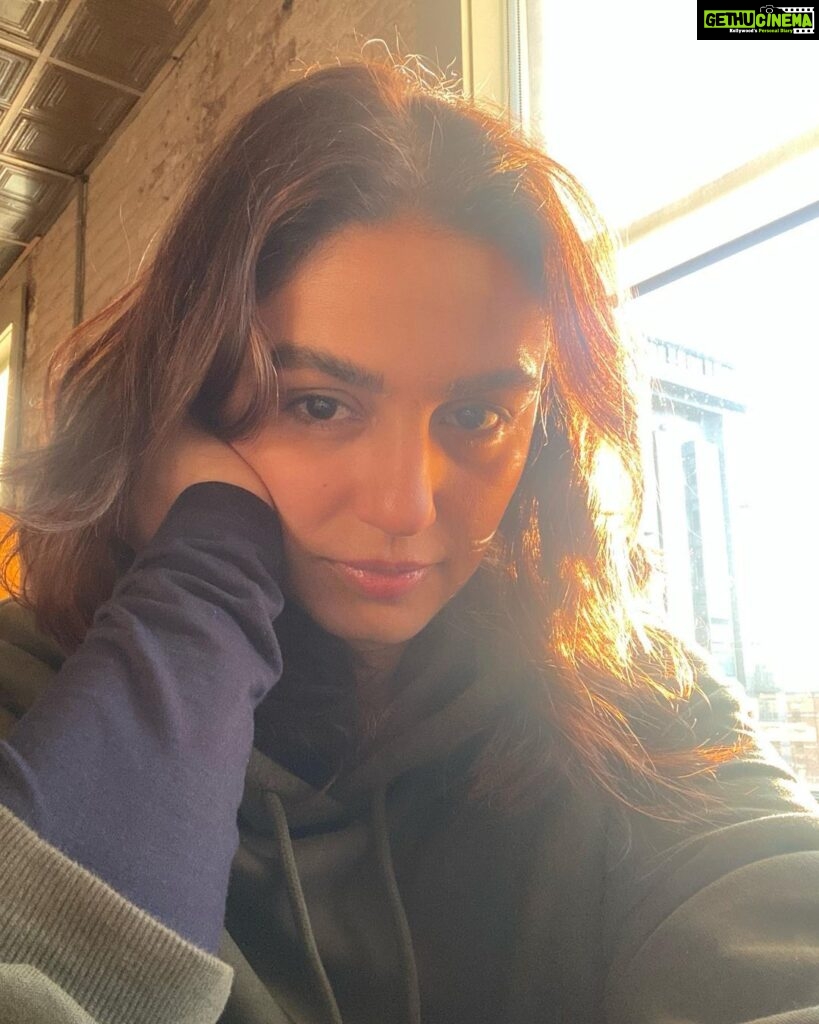Huma Qureshi Instagram - Matcha Mornings in New York … #matchalover #journal #morning #morningritual #nofilter Winter Sun is my filter ☀️
