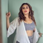 Huma Qureshi Instagram - Girl, Interrupted by 🦓 dreams … this caption does not make sense .. but even life doesn’t (lol) 📸 @ayushguptaphoto Makeup @ritikavatsmakeupandhair Hair @nargis9052