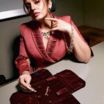 Huma Qureshi Instagram - She likes her rocks 💎 @dhruvadityadave