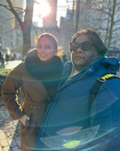 Huma Qureshi Instagram - Walk & Shop , some Sun in the Park , kuch Friends , thodi Coffee , lusting over @schiaparelli and chilling with my new furry friends #NewYork #newyorkcity #traveltales #photodump