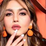 Huma Qureshi Instagram - The icing on the cake is here 🧁 #Tarla special… Thank you for all the love 💙 Credits for today’s look Styled by : @sanamratansi Assisted by : @nirikshapoojary_ @ankitha_chauhan @sr_styleco Pant suit - @rsr_ritirahulshah Earrings - @deepagurnani Rings : @misho_designs @houseofshikha Photographer : @ayushguptaphoto Hair : @rakshandairanimakeupandhair Make up : @ajayvrao721 Nails : @itssoezi