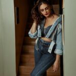 Huma Qureshi Instagram - ‘Tarla ji looking like a snack’ series returns … btw can you guys spot the food element in my outfit today??🍉 #love #gratitude for all the love for the trailer 🙏🏻🥰❤️🍜 Styled by : @sanamratansi Assisted by : @nirikshapoojary_ @sr_styleco Corset - Cider on @nykaafashion Jacket and Pants : @ Footwear : @nakedwolfe Photographer : @mayur_butwani Hair : @rakshandairanimakeupandhair Make up : @ajayvrao721