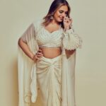 Huma Qureshi Instagram - Pure Pyaar 🤍 Outfit - @kamaalicouture Jewellery- @mayasanghavijewels Bag - @eena.official Makeup - @ajayvrao721 Hair @_hair.me.out._ Styled by - @who_wore_what_when Photography - @chandrahas_prabhu