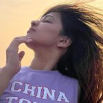 Inaya Sultana Instagram - On 🌍 earth there is no heaven .. but There are pieces of it . Im one of it 🤞🏻