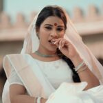 Inaya Sultana Instagram - Gangubai Kathiawadi Vc : @captainsaikiran MUA : @makeupartistpranitha Designer : @anirdhar.in Team : @thirus_photography @shooterspot #gangubai #gangubaikathiawadi #aliabhatt #aliabhatthot #brahmastra #varia #kalank #ranbirkapoor #aliaabhatt #aliabhattfans #ranlia #ranbiralia