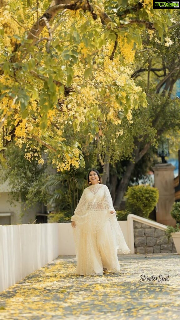 Inaya Sultana Instagram - 💛 Dress courtesy @starrydreamsofficial #reels. #reelsinstagram. #reelsvideo. #reelsitfeelit. #reelsindia. #holareels. #reelsinsta. #instagramreels.