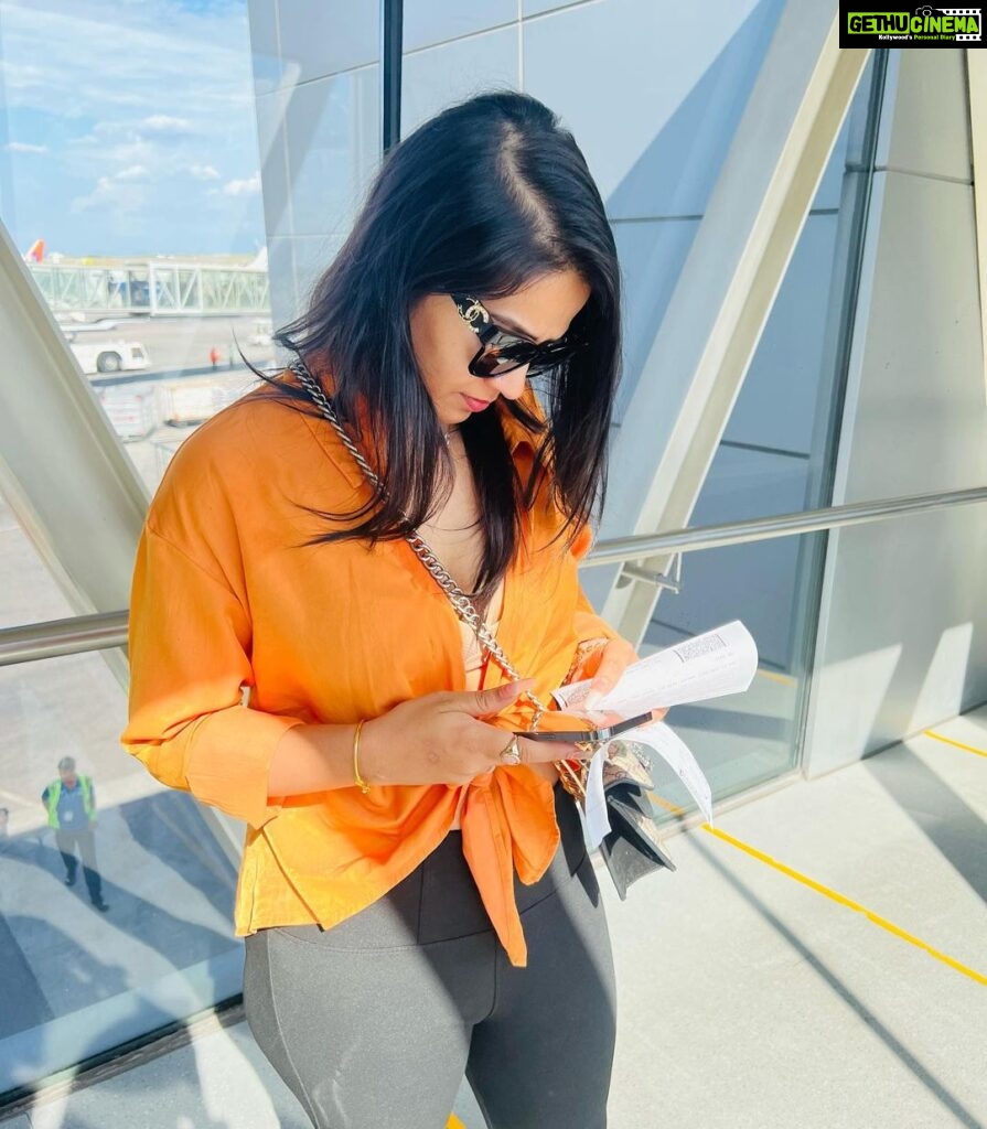 Inaya Sultana Instagram - This year has changed me more than i ever thought it would ❤ #airport #aviation #airplane #boeing #avgeek #aircraft #aviationlovers #a #pilot #aviationdaily #instagramaviation #instaaviation #flight #aviationgeek #fly #b #instaplane