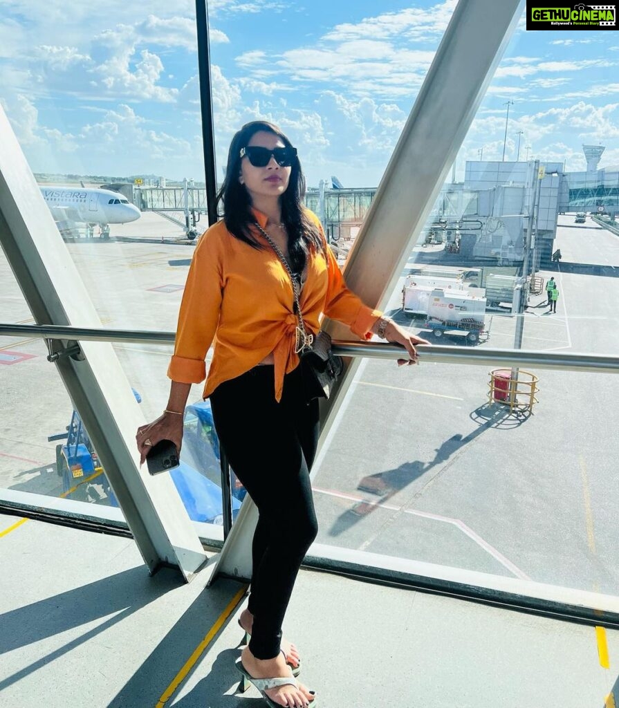 Inaya Sultana Instagram - This year has changed me more than i ever thought it would ❤️ #airport #aviation #airplane #boeing #avgeek #aircraft #aviationlovers #a #pilot #aviationdaily #instagramaviation #instaaviation #flight #aviationgeek #fly #b #instaplane