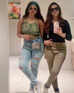 Iniya Instagram - Casual look ❤️ Journey time 🤗