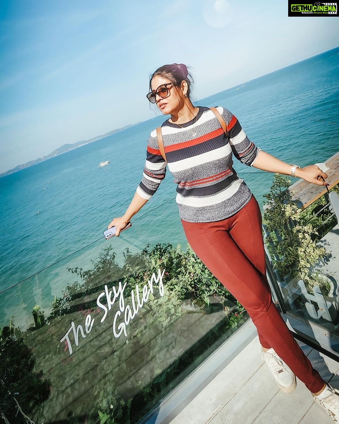 Iniya Instagram - Looking forward to 2023 😎 #newyearparty #photography #happyholidays #newyearnewme #new #travel #partytime #holidays #holidayspirit #newyearresolution #fashion #holidaycrazy #holiday #happynewyear #newyears #nye #party #newyearsday #instagood #celebrate #jan #photooftheday #goals #newyearscelebration #newyearseveparty #happy #fireworks #fun #music Bangkok, Thailand