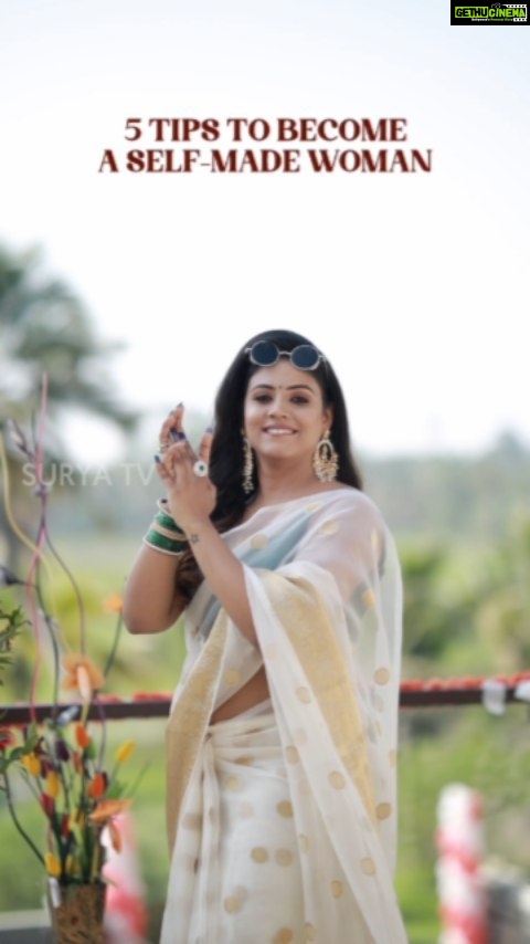 Iniya Instagram - അശ്വതി മഹാദേവൻ നൽകുന്ന 5 ടിപ്സ്! KANALPOOVU | MON-SUN | 9:30 PM KANALPOOVU | MON-SUN | 9:30 PM #ReelsOfSuryaTVartists #SuryaTV #KanalPoovu #KanalPoovuOnSuryaTV #MalayalamSerials #SerialsOnSuryaTV #TrendingReels