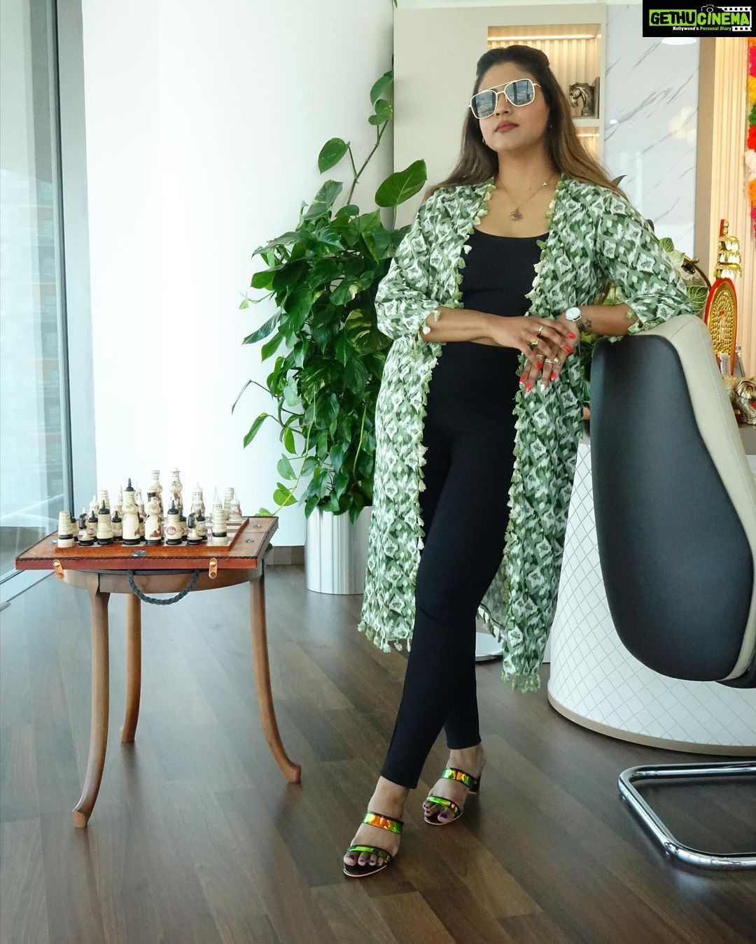 Iniya Instagram - It’s your road, yours alone. Others may walk it with you , but no one can walk it for u. #dubailife #dubai #uae #mydubai #dxb #dubaimall #dubailifestyle #abudhabi #dubaifashion #dubaimarina #burjkhalifa #dubaiblogger #visitdubai #dubaistyle #sharjah #emirates #love #dubaiinstagram #dubailuxury #travel #burjalarab #dubainight #expo #instagood #photography #dubaicity #jumeirah #dubaifood #uaelife #fashion