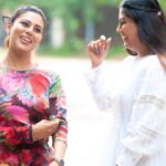 Iniya Instagram - Sis love ❤️ @iam_ineya Thanks for capturing our lovely moments @vajiravelunatarajan #sister #sisterlove #sisterhood #sistersister #ootd #actorslife #selflove #actress #actresshot #actresstamil #actressmalayalam