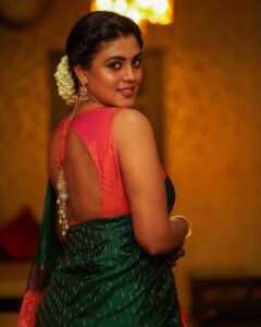 Iniya Instagram - @anora_artstudio @naachiyars_official @lumibellafashion @swaras_designs