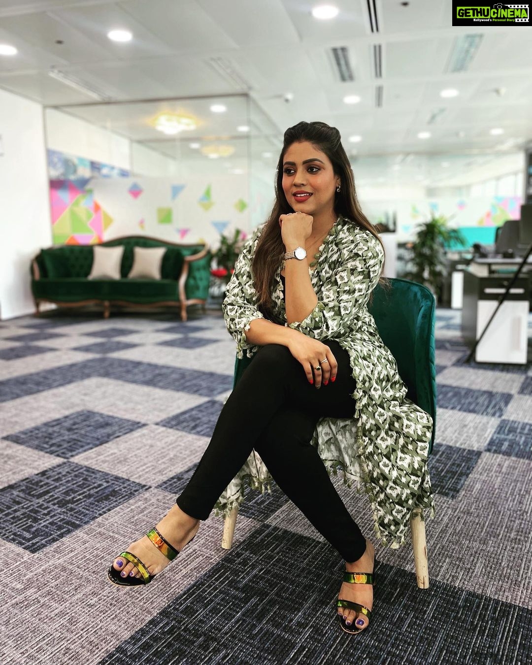 Iniya Instagram - It’s your road, yours alone. Others may walk it with you , but no one can walk it for u. #dubailife #dubai #uae #mydubai #dxb #dubaimall #dubailifestyle #abudhabi #dubaifashion #dubaimarina #burjkhalifa #dubaiblogger #visitdubai #dubaistyle #sharjah #emirates #love #dubaiinstagram #dubailuxury #travel #burjalarab #dubainight #expo #instagood #photography #dubaicity #jumeirah #dubaifood #uaelife #fashion