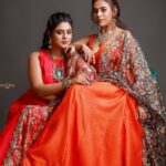 Iniya Instagram - Sizzling Sisters 👯‍♀️ Concept : KALAMKARI curated by @iam_ineya Designer : @styleupramyasekar MUA: @sangeethamakeoverartistry Jewels: @challani_jewellery Shots: @storiesbypreetham edits : @photamora__pictures Location: @anora_artstudio