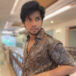 Irfan Instagram - Mindfulness means being awake. It means knowing what you are doing.” - Styling @zufar._muhammad
