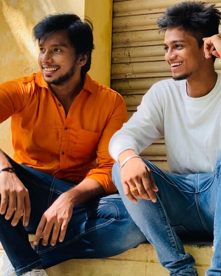 Irfan Instagram - When I was a Kid , I wished I could be a guy like you ! ❤️ I was Awestruck with all your Girl fans All around ! You seemed to be a HERO to me ! I never imagined that I would be sharing screen space with you annae ! What makes it Even more special is that We would be celebrating our Bday on the same day as well ! The day I’ll cherish all through my life ! As always Love you @irfan999__ annae with all my heart ! 🥺❤️ Pc - @parvez_musharaf__ 🤍 @disneyplushotstartamil @myk3gang #vasanth #jerry #kanakanumkalangal #november29 #brother #love #shootingspot SKR Engineering College