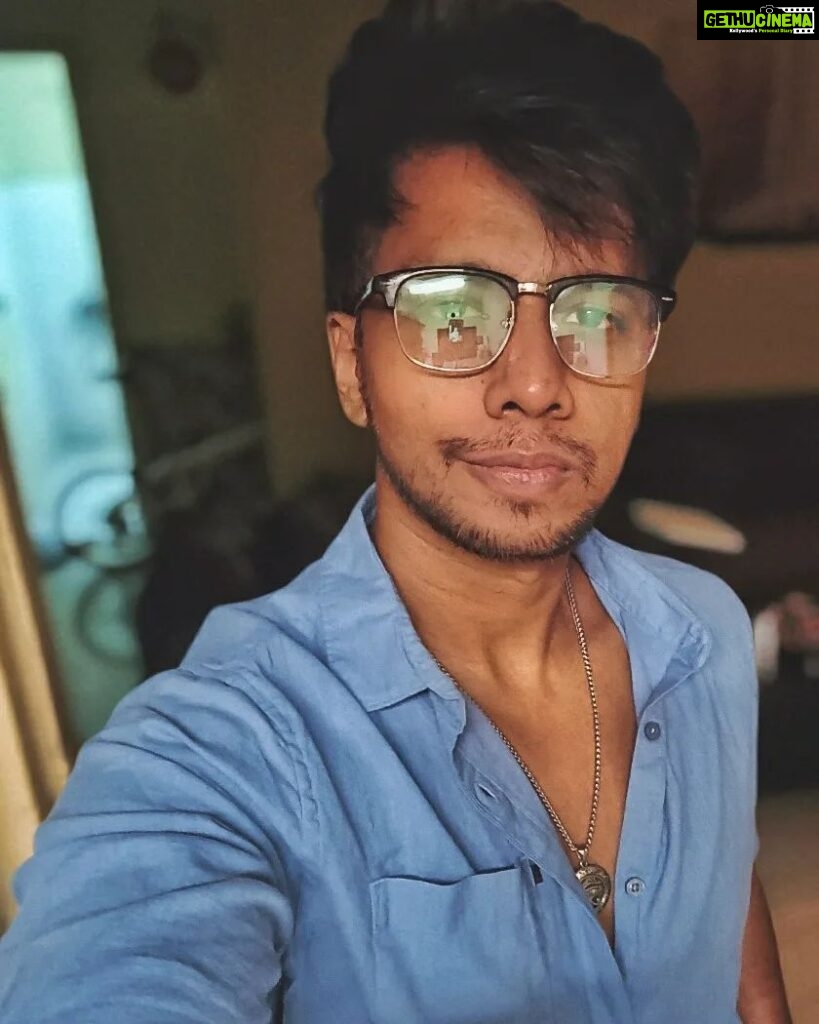 Irfan Instagram - Atlast some mood to wear a formal shirt