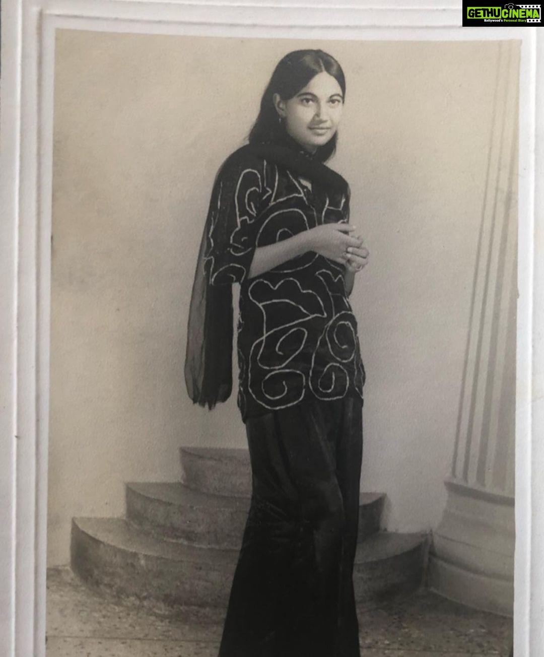 Isha Chawla Instagram - Happy Mother’s Day .. @veenuchawla11 . The one and only … the best . You taught us many lessons , but the one you live by yourself is the ‘NEVER GIVE UP SPIRIT ‘ . Always finding your way up no matter how big the fall . The ever youthful at heart my beautiful mamma . I love you always 🖤 So blessed to be your daughter . . . #mothersday #motherdaughter #gratitude