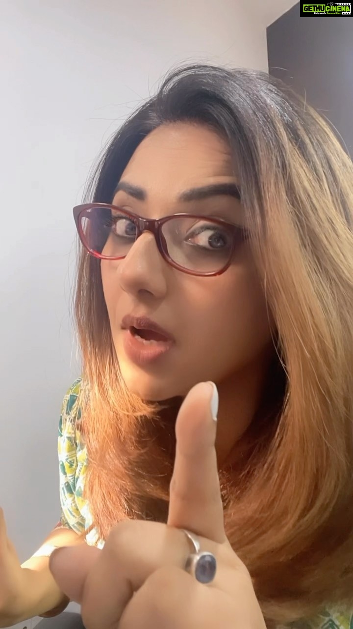 Isha Chawla Instagram - Sunday truth bombs . Jeevan ka sachcha saathi 🖤🙈 . . . #eshachawla #truthbombs #sacchasaathi