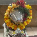 Isha Chawla Instagram - Sharing some pictures and thoughts from our walk to Siddhivinayak temple this morning . We left at 4:45 in the morning and reached at 8:08 am . We went without any breaks covering a distance of slightly over 15kms . This is not really the best weather to be walking on the streets , but I have to say that the weather gods were kind to us . I have been doing this for many years now . Walking to Siddhivinayak at least once a year , normally it’s in the beginning of the year . But 2023 started with a lot of travel , so had to do it around this time . I really enjoy starting my year with this walk … what it brings to my life apart from making Ganpati happy (assuming so ) is a lot many things . To begin with a lil test of grit /determination , as it takes courage to wake up at 3 am and still stick by your decision , in that hour of deep sleep and trust me in this weather walking at 4 am also is pretty exhausting. This excursion also brings to notice the beautiful structures and glory this chaotic city has . The city’s interesting nuances , it’s charming transition from night to dawn from solitude to a sea of people …Every one every thing all at once. The fallen flowers , the broken streets and the footpaths which are now home to so many… reminding you to just look around and be grateful for the abundance in your life . Also upon reaching the temple the folding of hands queuing up for darshan and then asking undeer ( Ganpati ki savari) for all that your heart desires , is a reminder , That struggles should only make one humble not arrogant and no matter where you’re coming from asking for something will not make you small . Then comes my favourite part, that is the mandatory trip to my favourite cafe madras … almost feels like you’ve earned the meal . Heart and tummy both full . #ganpatibappamorya #gratitude