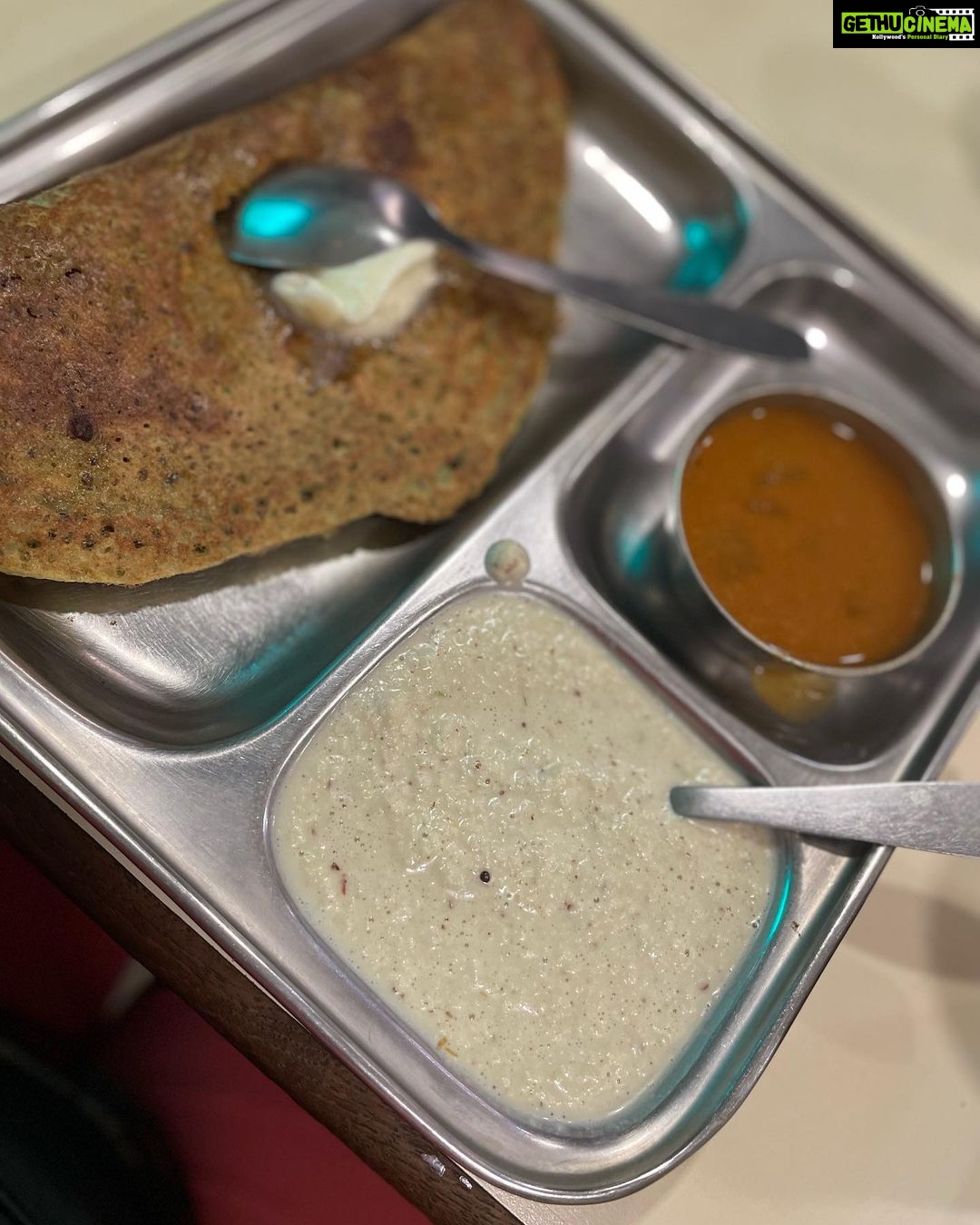 Isha Chawla Instagram - Sharing some pictures and thoughts from our walk to Siddhivinayak temple this morning . We left at 4:45 in the morning and reached at 8:08 am . We went without any breaks covering a distance of slightly over 15kms . This is not really the best weather to be walking on the streets , but I have to say that the weather gods were kind to us . I have been doing this for many years now . Walking to Siddhivinayak at least once a year , normally it’s in the beginning of the year . But 2023 started with a lot of travel , so had to do it around this time . I really enjoy starting my year with this walk … what it brings to my life apart from making Ganpati happy (assuming so ) is a lot many things . To begin with a lil test of grit /determination , as it takes courage to wake up at 3 am and still stick by your decision , in that hour of deep sleep and trust me in this weather walking at 4 am also is pretty exhausting. This excursion also brings to notice the beautiful structures and glory this chaotic city has . The city’s interesting nuances , it’s charming transition from night to dawn from solitude to a sea of people …Every one every thing all at once. The fallen flowers , the broken streets and the footpaths which are now home to so many… reminding you to just look around and be grateful for the abundance in your life . Also upon reaching the temple the folding of hands queuing up for darshan and then asking undeer ( Ganpati ki savari) for all that your heart desires , is a reminder , That struggles should only make one humble not arrogant and no matter where you’re coming from asking for something will not make you small . Then comes my favourite part, that is the mandatory trip to my favourite cafe madras … almost feels like you’ve earned the meal . Heart and tummy both full . #ganpatibappamorya #gratitude