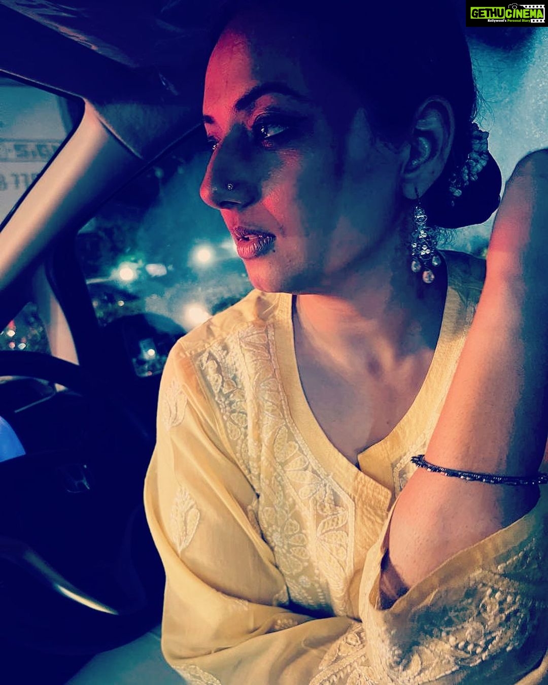 Isha Chawla Instagram - कितना रौशन है ये अंधेरा । . . . #eshachawla