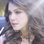 Isha Koppikar Instagram - This is your daily reminder to drink water 😋