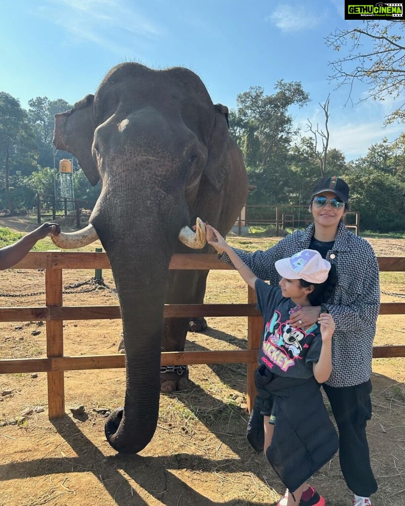 Isha Koppikar Instagram - Spending time with animals is truly therapeutic. Sharing a throwback from my trip to Coorg. #tbt #throwback #nature #i❤️rianna #coorg #memories #spendingtimeinnature #famjam #familytime #incredibleindia