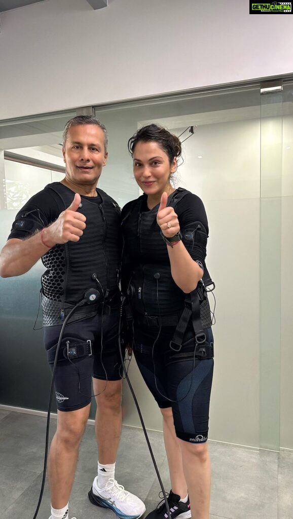Isha Koppikar Instagram - High-Intensity Interval Training (HIIT) has been the gold standard for weight loss until EMS came along. However, the area where EMS scores above HIIT is that EMS is low impact compared to HIIT and hence has less chance of injury. It’s important to note that people think HIIT epitomizes weight loss. Yes, it’s true up to a point. But in fact the EPOCH effect is one of the most important factor in losing weight, along with nutrition. The EPOCH is extra post-exercise oxygen consumption of EMS is more than HIIT. EMS 20 mins, the calories consumed per session including EPOCH are 780 to 930 depending on whether you are going stretching or metabolic training. For HIIT 20 minutes of calories consumed, including EPOCH is about 270-360 per session. So if one does HIIT 2 times a week then approx 540-kilo calories to 720 kilo calories are consumed. Hence EMS once a week consumes more calories than HIIT two sessions per week. Remember is always quality over quantity. Thank you @samir.purohit ( Owner - @thepilatesstudiomumbai ) for this insane EMS session #workout #ems #emstraining #thepilatesstudio #exercise #doityourself #doitright #fitness #fitfam #getfit