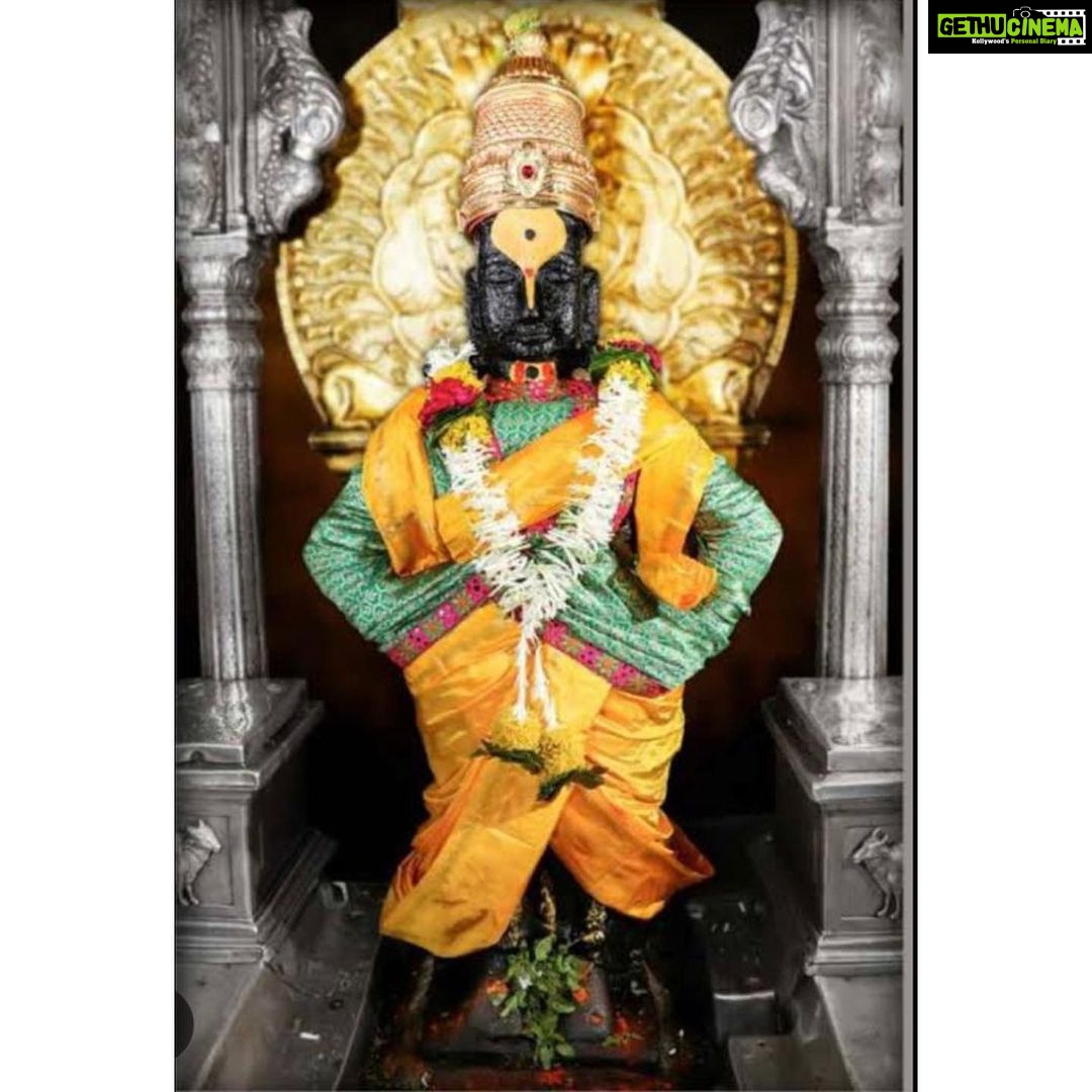 Isha Koppikar Instagram - Blessed ๐๐ผ Visited the Pandharpur Vithoba temple. The calmness, purity and peace is divine. Jai Hari Vithal ๐๐ผ #jaiharivithal๐๐๐ #pandharpur #blessed #divine #thankyou #gratitude #vithoba Vithoba Rukmini Mandir, Pandharpur