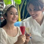 Isha Koppikar Instagram - Thank you @atmospheredubai for such a beautiful afternoon. Enjoyed every minute of it ❤️✨ #visitdubai #dubai #experience #atmospheredxb #dxblife #burjkhalifa