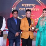 Isha Koppikar Instagram - Attended the Maharashtra Ratna Puruskar 2023 as the chief guest. Maharashtra Ratna Puruskar celebrated excellent Entrepreneurs and Individuals for their accomplishments and for overcoming challenging circumstances in their respective fields. #maharashtraratnapuruskar2023 #awards #chiefguest #awardshow #enterpreneur