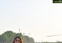 Isha Koppikar Instagram - If you are in Dubai, this is a must do. A mind blowing experience of seeing the beautiful city of dubai from a birds view. #dubai #visitdubai #dubaitravel #dubailife #helidubai #helicopter