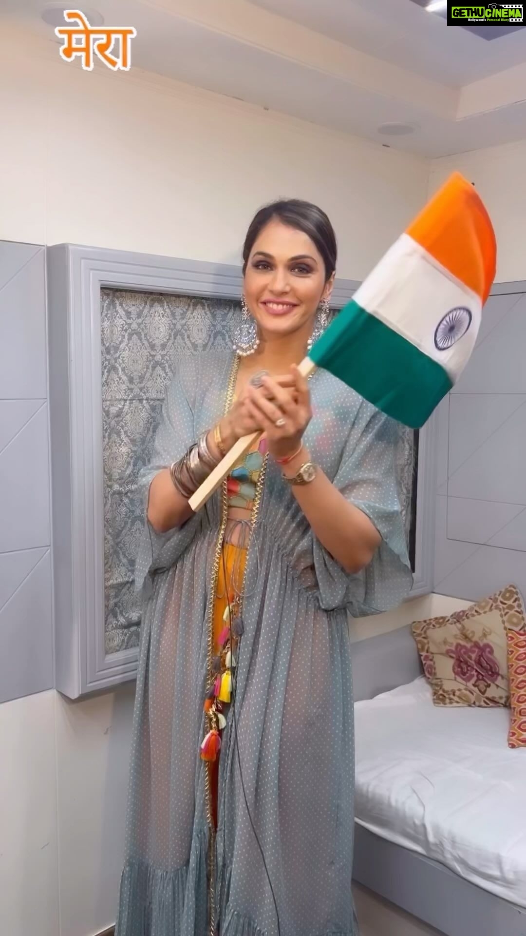 Isha Koppikar Instagram - Democracy is not merely a form of government. It is primarily a mode of associated living, of conjoint communicated experience. It is essentially an attitude of respect and reverence towards fellow men.โ - BR Ambedkar Happy Republic Day ๐ฎ๐ณ #merabharatmahan #india #republicday #lovemycountry #bharatmerijaan #jaihind