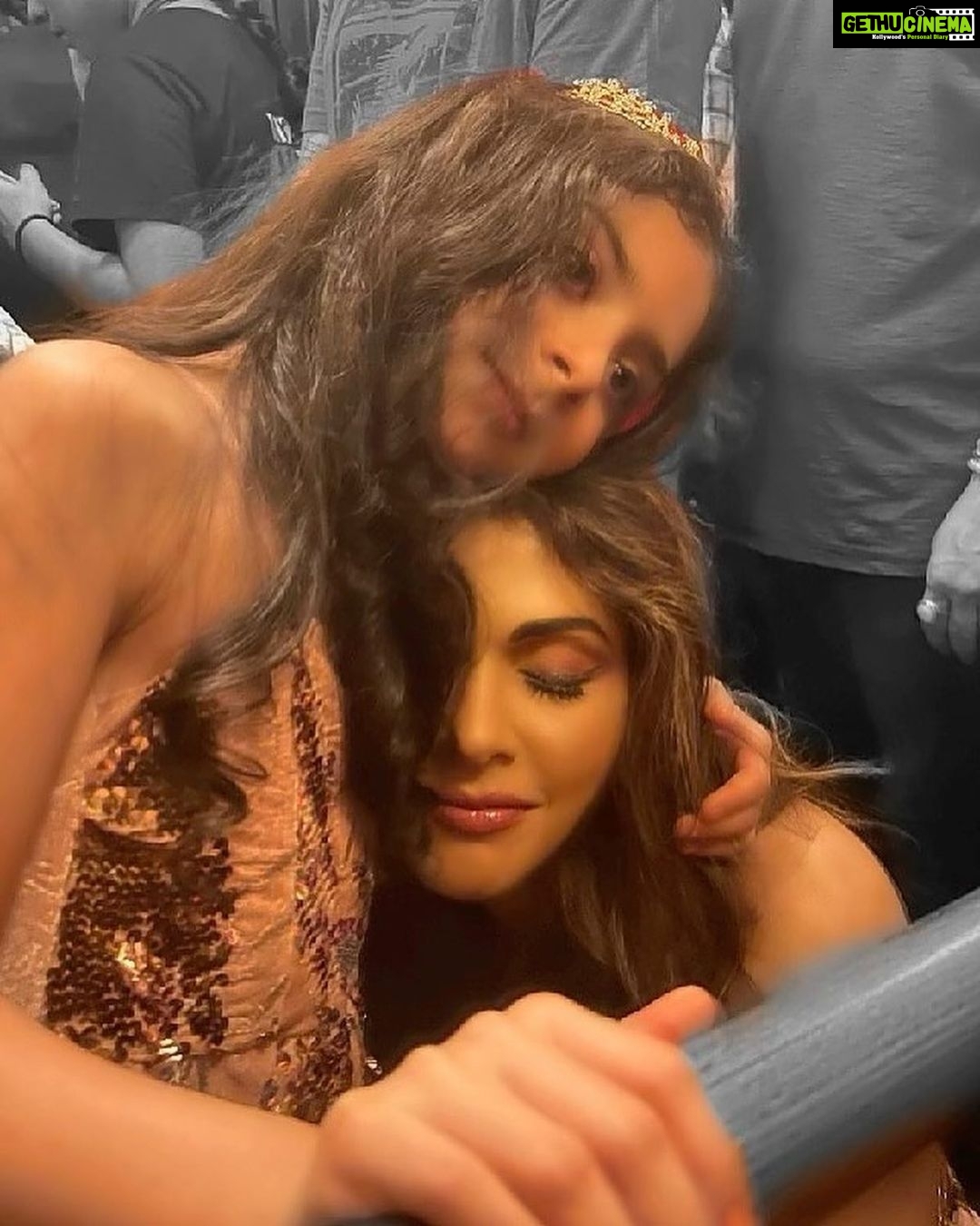 Isha Koppikar Instagram - A world without girls is as impossible a world without water. Truly blessed to have a daughter who is full of unconditional love. This #NationalGirlChildDay I pledge to protect and nurture the girl child #girlchild #blessing #love #daughters #progress #protectthegirlchild #girlchildempowerment #girlchildmatters