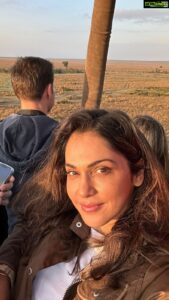 Isha Koppikar Instagram - Unbelievable view from the top. Took the hot air balloon at 6:30am and the sights were insane! @thegamedrive @balloonsafarisltd #hotairballoon #masaimara #safari #lions #cheetah #adventure #wildlife #shotoniphone #iphone14pro @apple