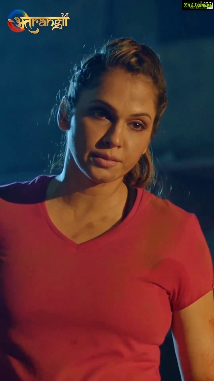Isha Koppikar Instagram - Suranga Releasing on 9th December on @atrangiitvandapp The story revolves around Dhanlab bank , Situated in Rohtak #ishakoppikarnarang #ishakoppikar #suranga #surangawebseries #webshow #freddydaruwala #newshow #comingsoon #thriller #atrangiitv #atrangiiapp #OTT
