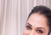 Isha Koppikar Instagram - The world needs YOU. ❤️✨ #foodforthought #thoughtoftheday #youarecomplete #youareunique
