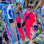 Isha Koppikar Instagram - Now this is how it feel being inside a kaleidoscope 🤣 #kaleidoscope #photoshoot #candid #mumbai #catchmeifyoucan #photooftheday